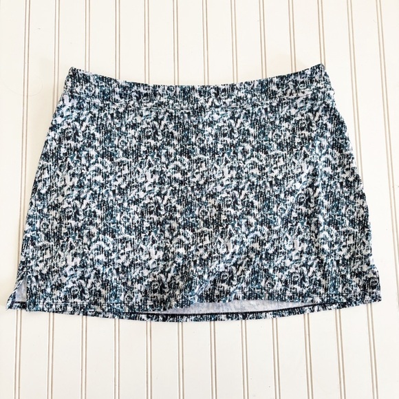 Tranquility by Colorado Clothing Blue and White Mini Pencil Skorts - Picture 1 of 6